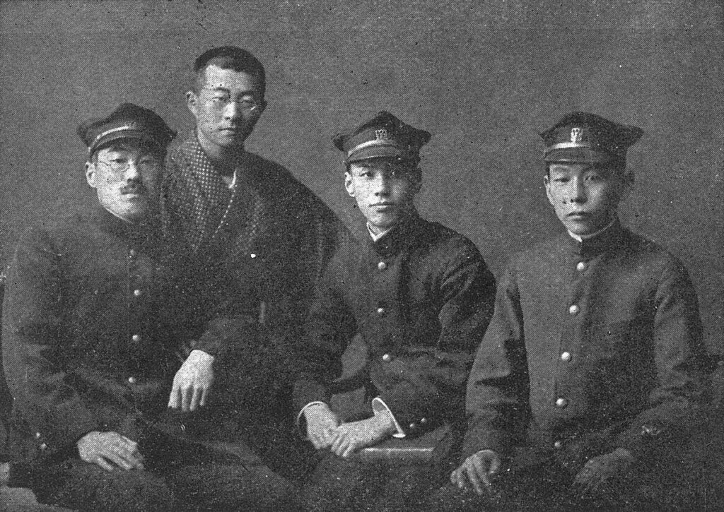 Groupe d'élèves de l'Université impériale de Tokyo en 1916