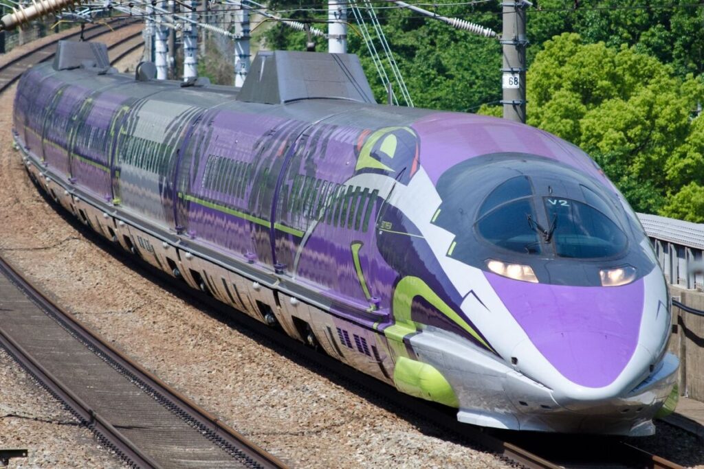 Shinkansen série 500 Type Eva, inspiré de l'anime Neon Genesis Evangelion