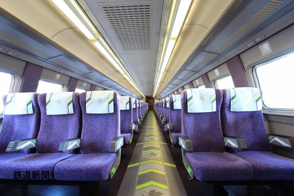 Shinkansen série 500 Type Eva, inspiré de l'anime Neon Genesis Evangelion